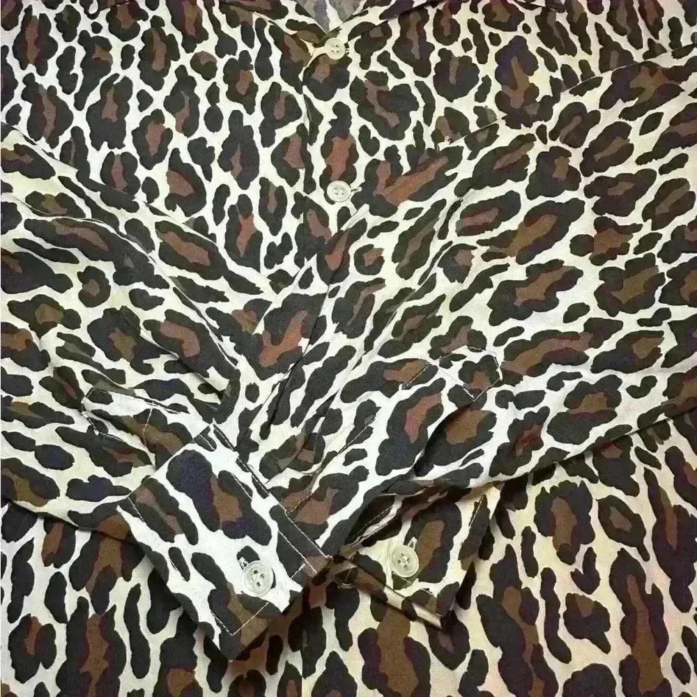 Vintage Bergdorf Goodman Long Sleeve 100% Rayon Leopard Button Down Women Small - Picture 6 of 13